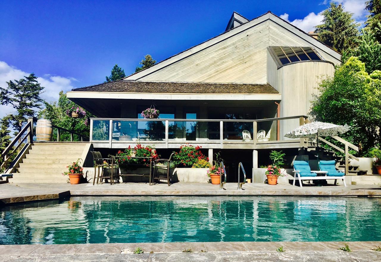 Bed and Breakfast Summerhill Estate House Келоуна Экстерьер фото